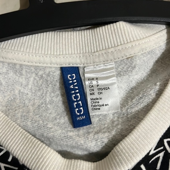 H$M Long Sleeve (Unisex) - Picture 2 of 2